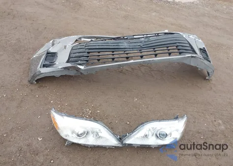 2018 Toyota Sienna Le 8 Passenger из США, поврежденный, VIN 5TDKZ3DC5JS942080